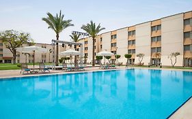 نوفوتيل المطار القاهرة